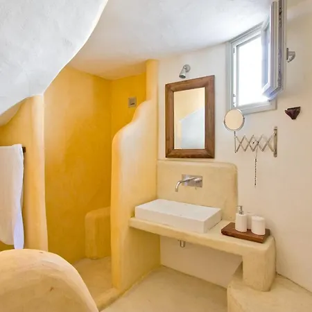 4-bedroom Cycladic With Seaview